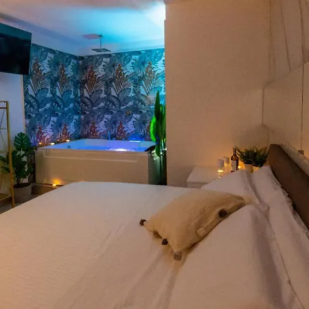 ゲストハウス Mazzini Luxury Jacuzzy カターニア