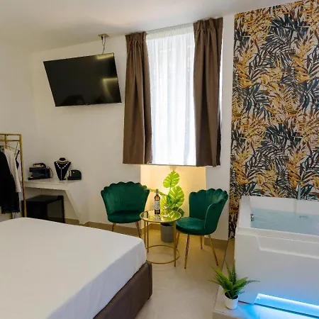 Mazzini Luxury Jacuzzy 4*