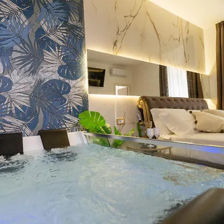 Mazzini Luxury Jacuzzy ゲストハウス カターニア