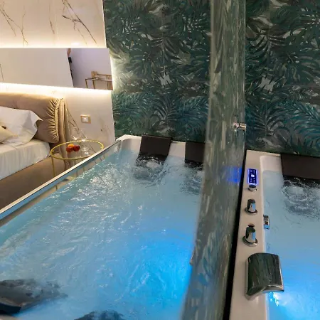 ゲストハウス Mazzini Luxury Jacuzzy