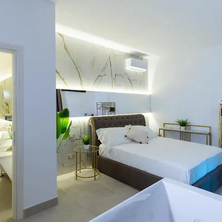 ゲストハウス Mazzini Luxury Jacuzzy カターニア