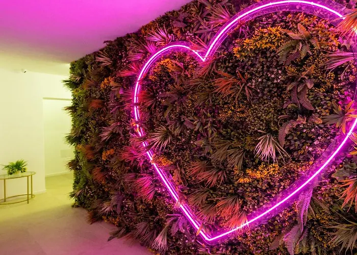 Mazzini Luxury Jacuzzy 4* Catania