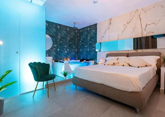 Mazzini Luxury Jacuzzy