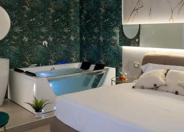 Mazzini Luxury Jacuzzy Guest house