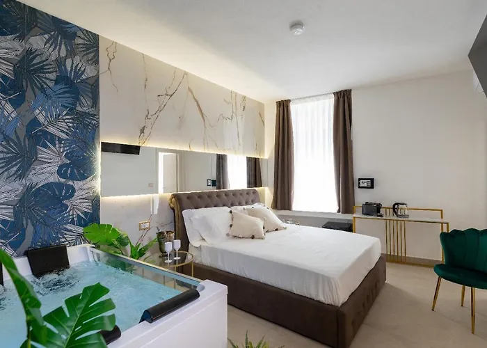 Mazzini Luxury Jacuzzy 4*