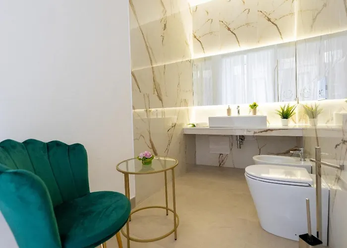 Mazzini Luxury Jacuzzy Guest house