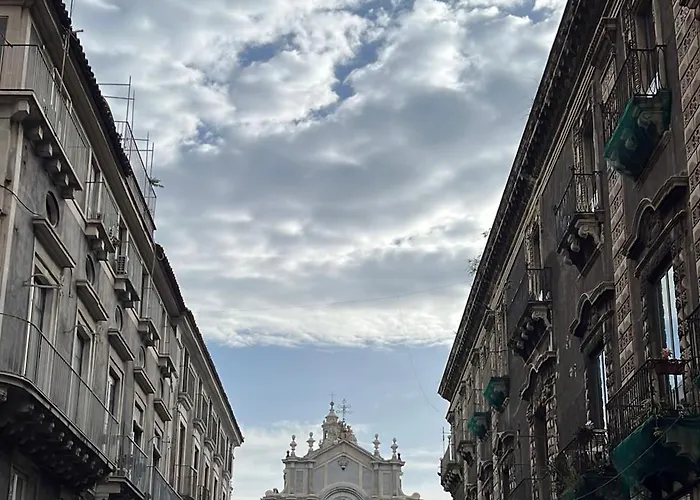 Mazzini Luxury Jacuzzy